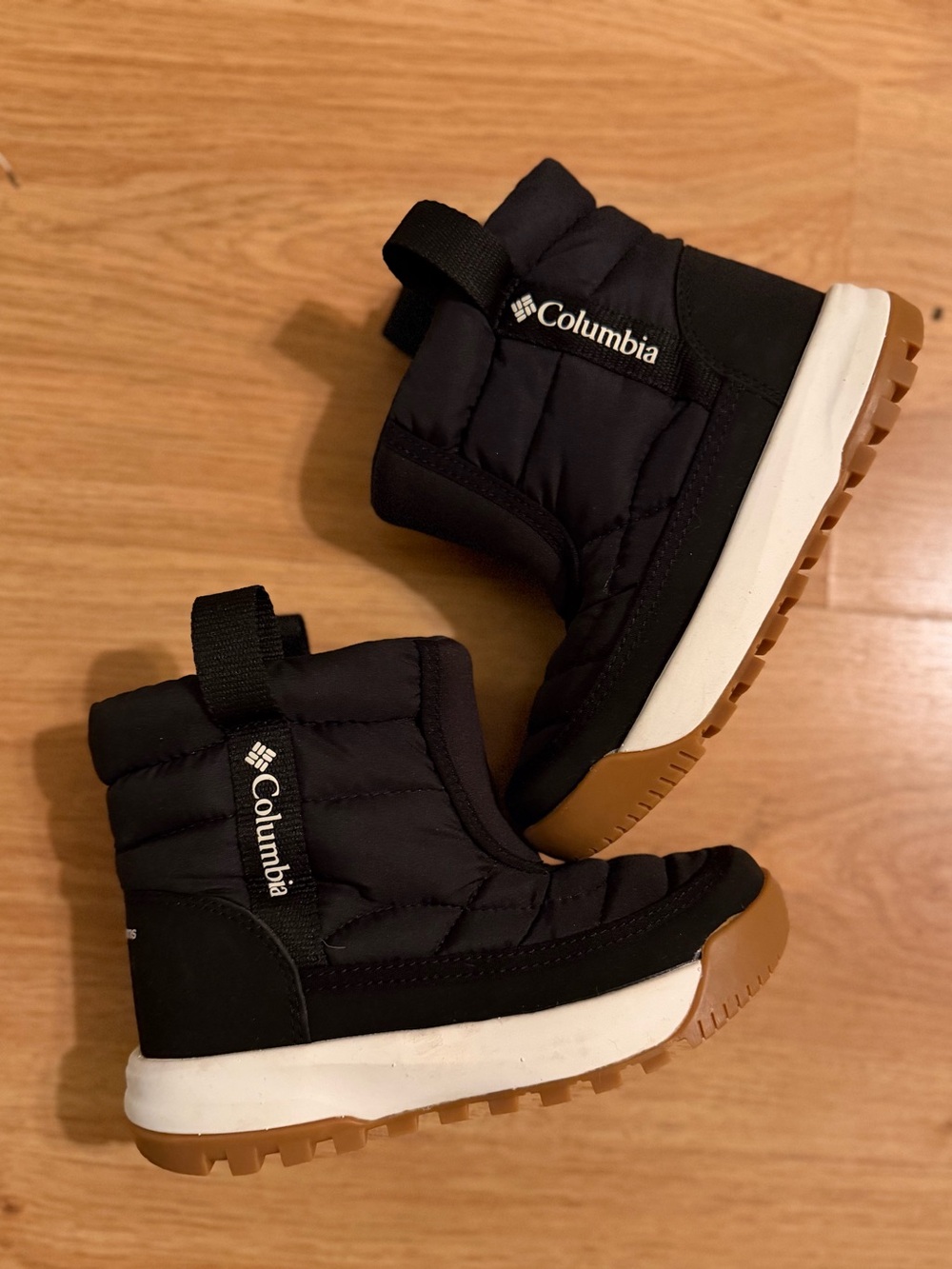 Columbia Kids snowtrot mid  Black and Gum Sole Insulated Boot